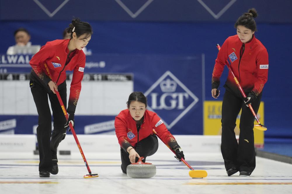 篮球湖人球员三分命中率提升明显