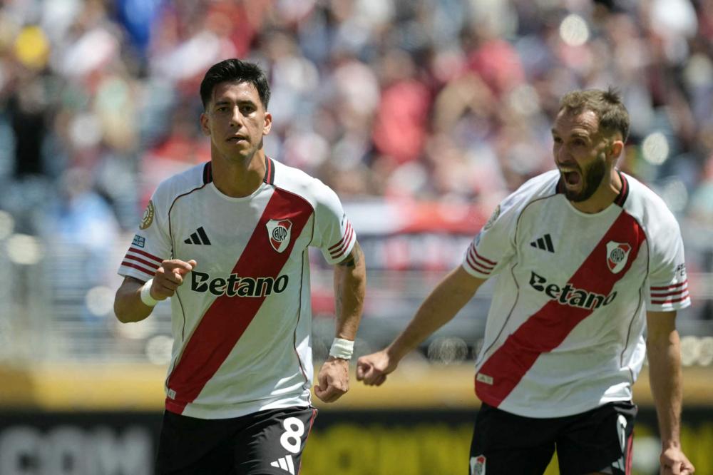 太犀利！看当年和中国男篮对阵时的闪电侠韦德